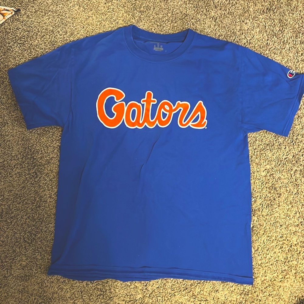 M, Flordia Gators Champion shirt
